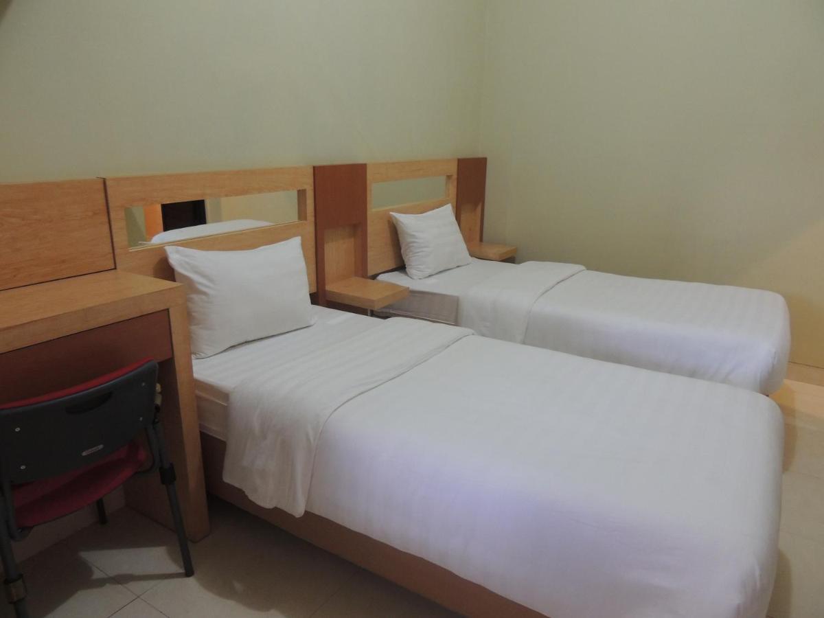 Shabrina Homestay Syariah Kalasan Exterior foto