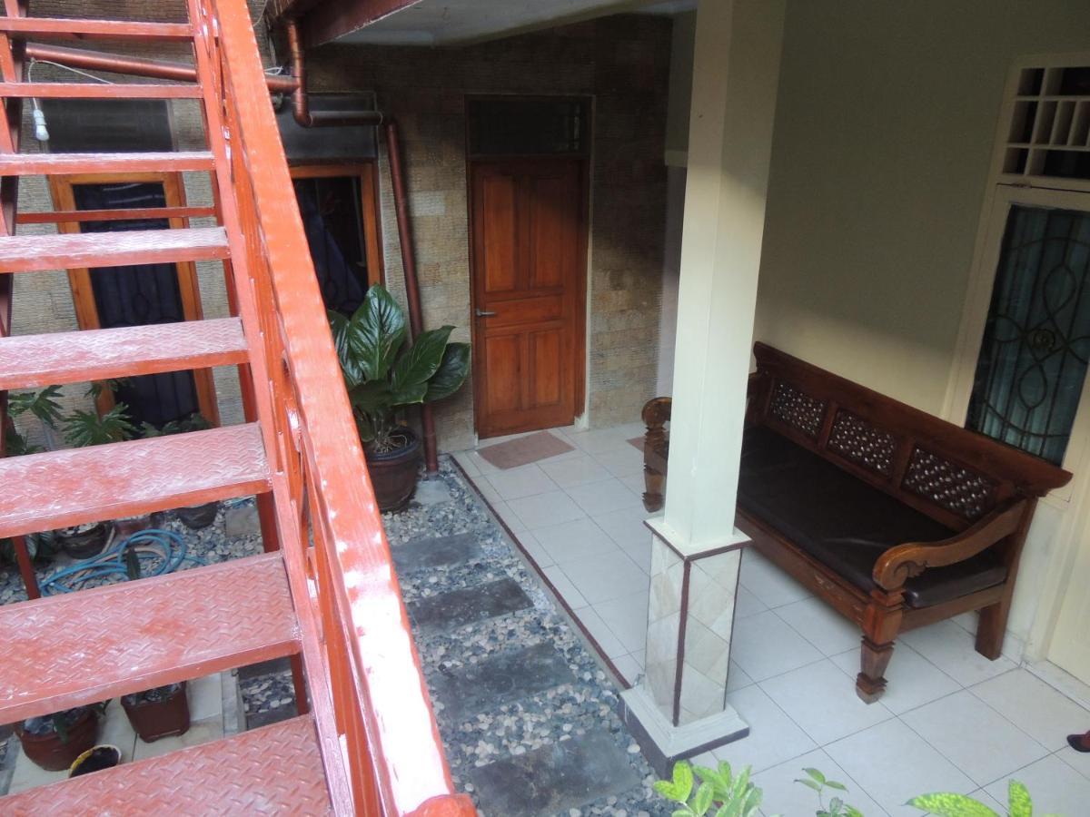 Shabrina Homestay Syariah Kalasan Exterior foto